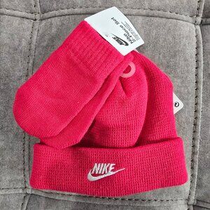 NWT Nike Baby Beanie and Mittens 2 Piece Set 12-24 Months